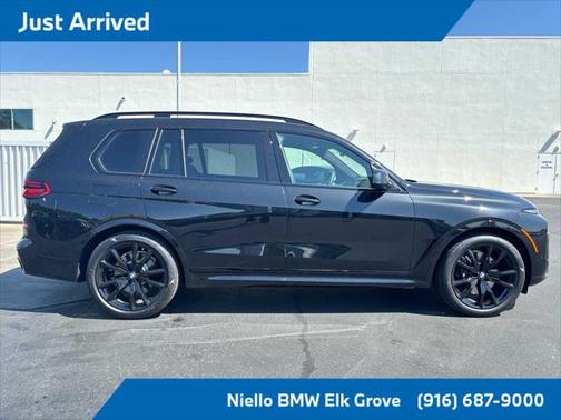 2025 BMW X7 xDrive40i