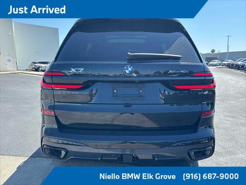 2025 BMW X7 xDrive40i