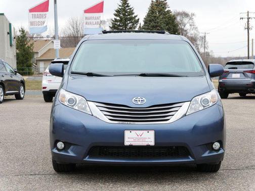 2017 Toyota Sienna XLE Premium