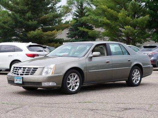 2010 Cadillac DTS Luxury Collection