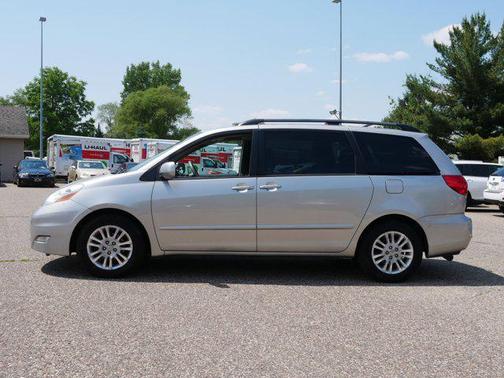2010 Toyota Sienna XLE Limited