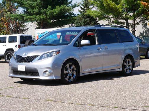 2012 Toyota Sienna SE