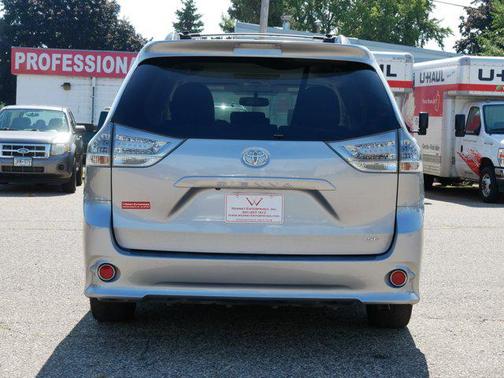 2012 Toyota Sienna SE
