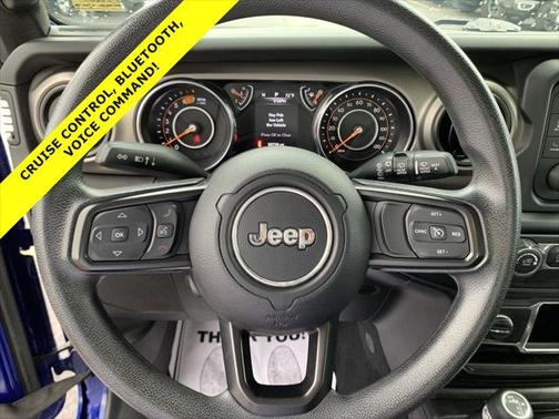 Photo 3 of 3 of 2019 Jeep Wrangler Sport 4x4
