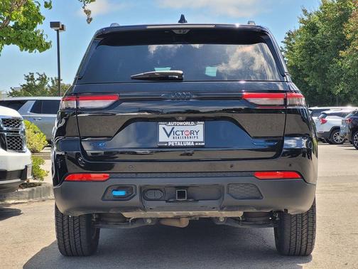 Black Metallic 2023 Jeep Grand Cherokee 4xe Trailhawk