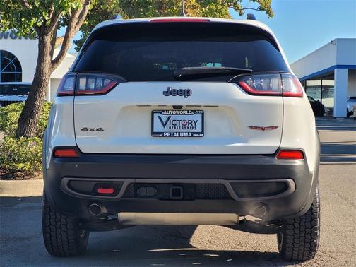 2022 Jeep Cherokee Trailhawk