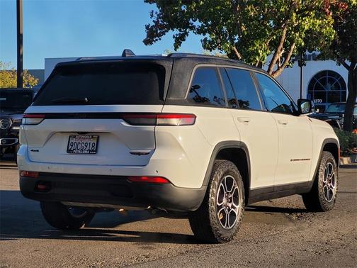 2022 Jeep Grand Cherokee Trailhawk