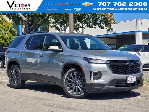 Sterling Gray Metallic 2023 Chevrolet Traverse RS