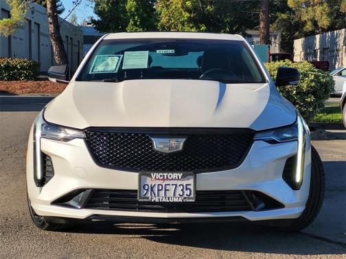 2024 Cadillac CT4 Luxury