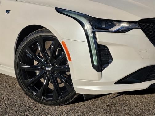 2024 Cadillac CT4 Luxury