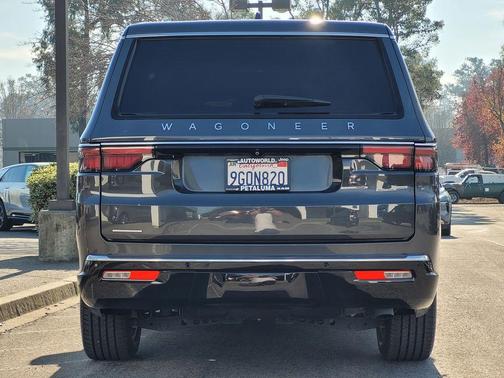2023 Jeep Wagoneer L Base