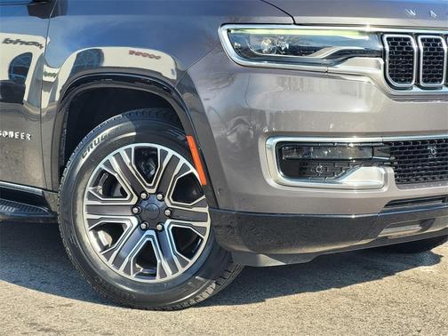 2023 Jeep Wagoneer L Base