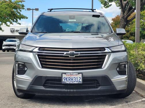 Sterling Gray Metallic 2023 Chevrolet Traverse High Country