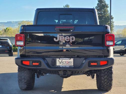 2022 Jeep Gladiator Mojave