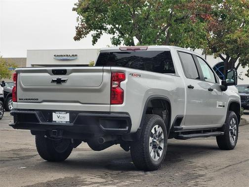 2022 Chevrolet Silverado 2500 Custom