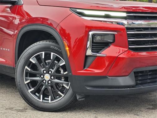 2025 Chevrolet Traverse LT