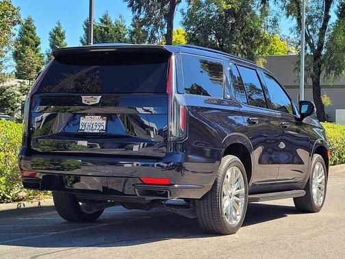 Dark Moon Blue Metallic 2022 Cadillac Escalade Sport Platinum