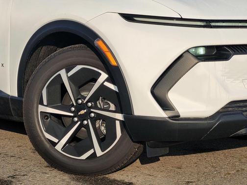 2026 Chevrolet Equinox EV LT 2