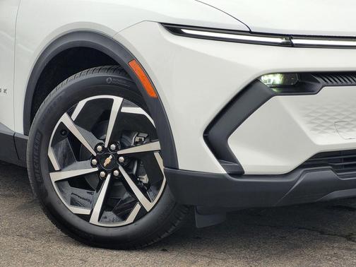 2026 Chevrolet Equinox EV LT 2