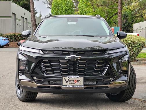 Black Metallic 2026 Chevrolet Trax ACTIV
