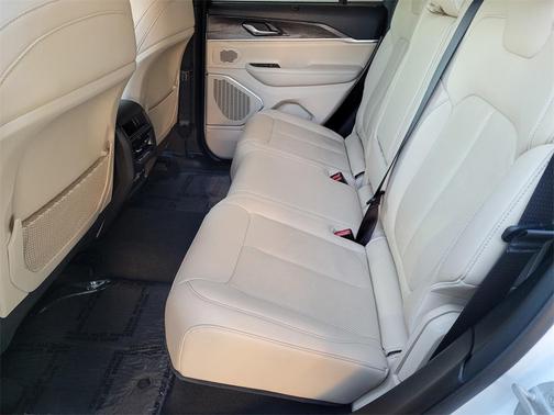 2022 Jeep Grand Cherokee 4xe Base