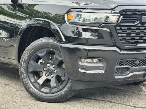 Diamond Black 2025 RAM 1500 Big Horn/Lone Star