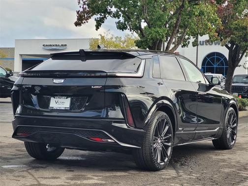 2026 Cadillac LYRIQ V Premium