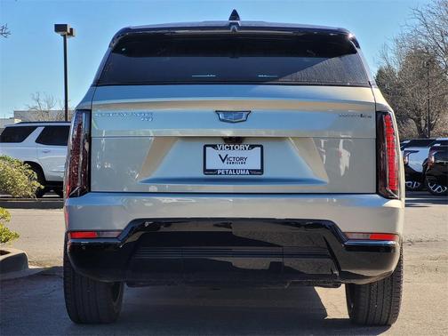 2025 Cadillac Escalade IQ Sport 2