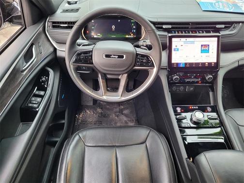 2022 Jeep Grand Cherokee 4xe Overland