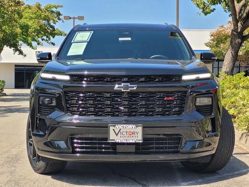 Black Metallic 2025 Chevrolet Traverse RS