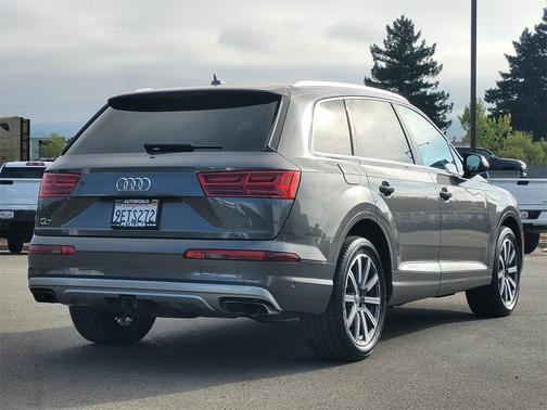 2019 Audi Q7 55 Prestige