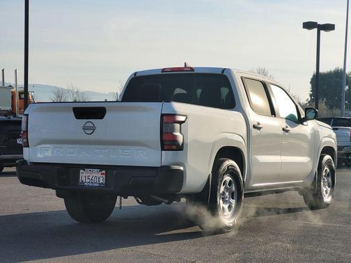 2024 Nissan Frontier S