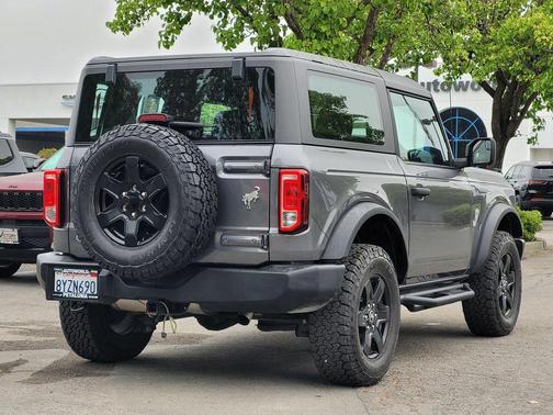 Gray Metallic 2021 Ford Bronco Base