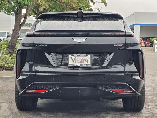 2026 Cadillac LYRIQ V Premium