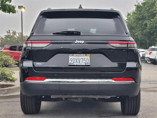 2022 Jeep Grand Cherokee 4xe Base