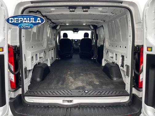 2022 Ford Transit-250 Base