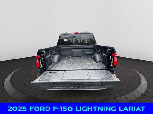 2025 Ford F-150 Lightning LARIAT
