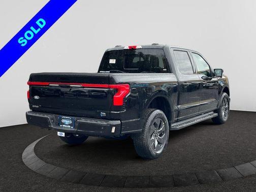 2025 Ford F-150 Lightning LARIAT