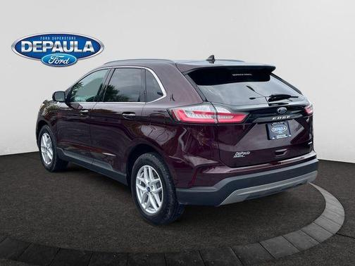 Burgundy 2022 Ford Edge SEL