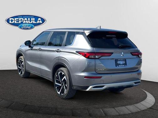 2022 Mitsubishi Outlander Black Edition