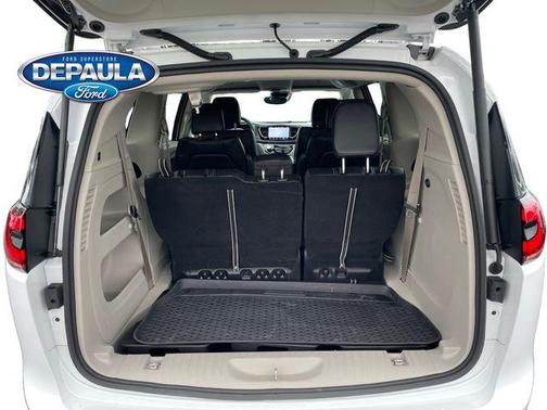 Bright White Clearcoat 2024 Chrysler Pacifica Touring-L
