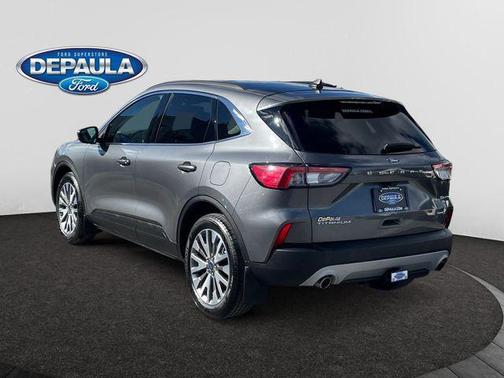 2022 Ford Escape Titanium