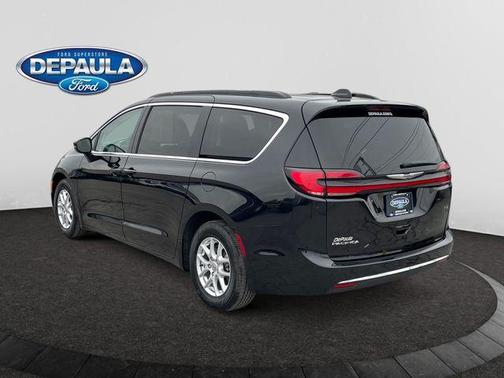 2022 Chrysler Pacifica Touring-L