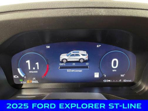 2025 Ford Explorer ST-Line
