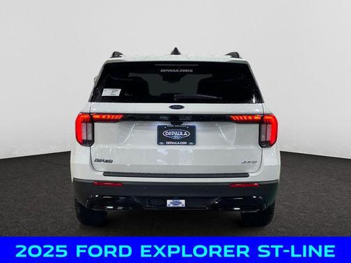 2025 Ford Explorer ST-Line