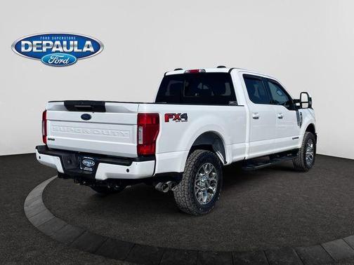 Oxford White 2022 Ford F-250 Lariat