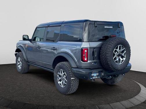 Gray Metallic 2025 Ford Bronco Badlands