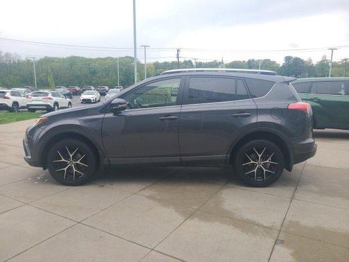 2016 Toyota RAV4 SE