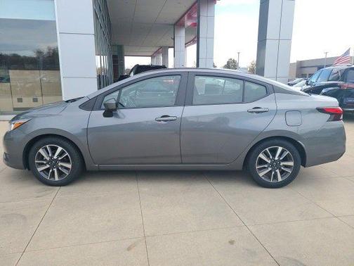 2023 Nissan Versa 1.6 SV