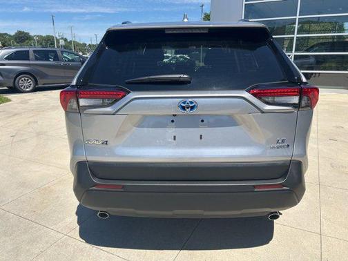 2024 Toyota RAV4 Hybrid LE